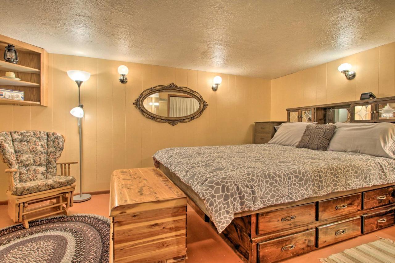 Cozy Home With Hot Tub Half Mi To Salmon River! Ngoại thất bức ảnh