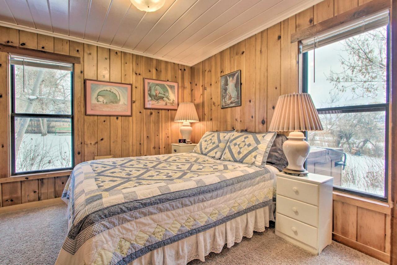 Cozy Home With Hot Tub Half Mi To Salmon River! Ngoại thất bức ảnh
